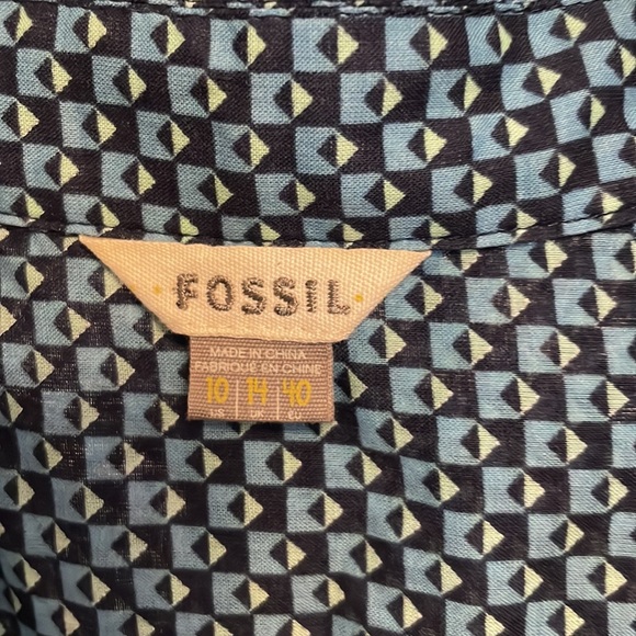 Fossil button down blouse, size 10 - Picture 2 of 3